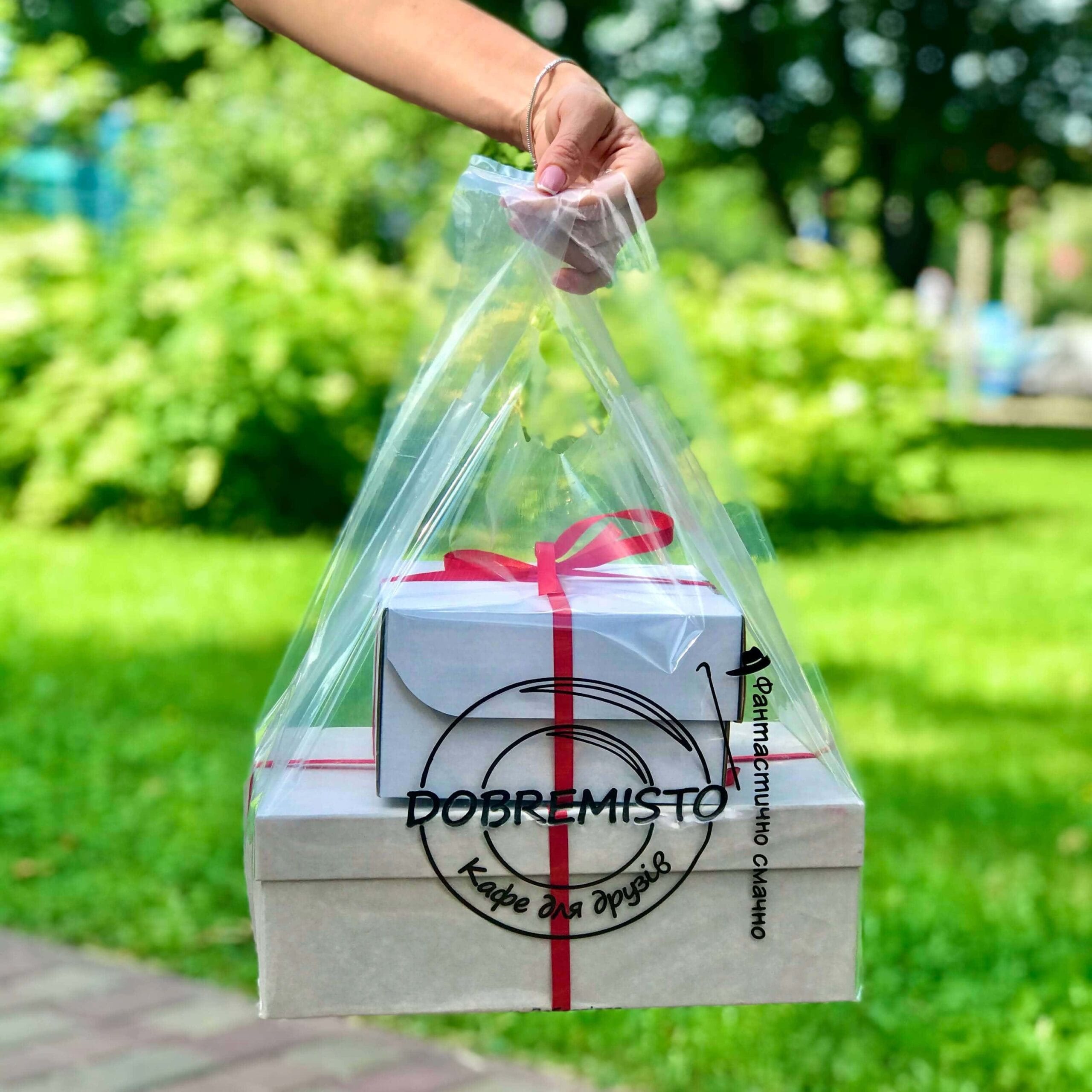 Новинка! Закажите стильные прозрачные пакеты с логотипом