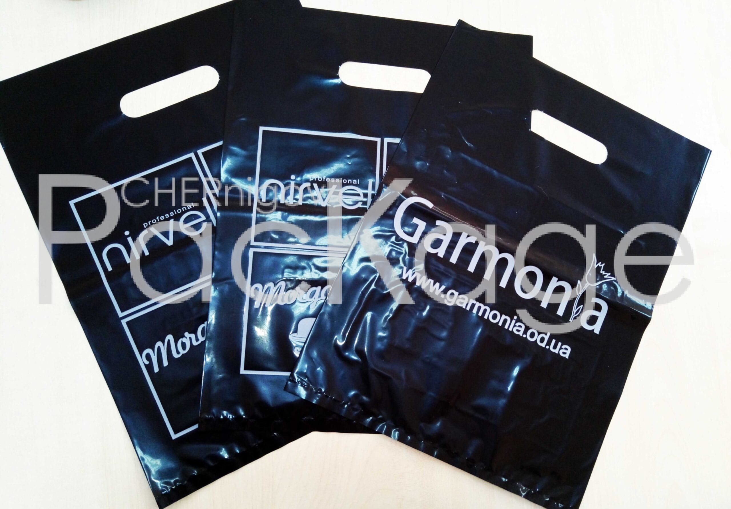 Полиэтиленовые пакеты: лучший выбор для туристических фирм